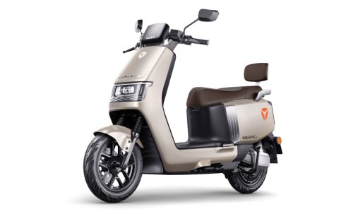 YADEA EPOC ELEKTROMOS ROBOGÓ (72V 38Ah grafén, 45km/h, 3200W, 150N·m, 80kg) - ARANY